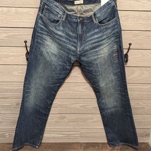 NEW WITH TAGS! Men's Gap standard jeans